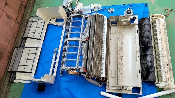 千種区パナソニックエアコン分解クリーニング